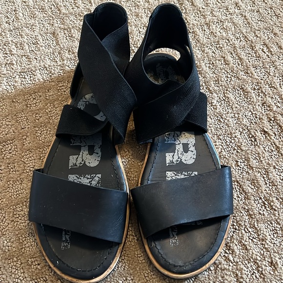 Sorel Ella Strap black sandal size 7 - Picture 2 of 4